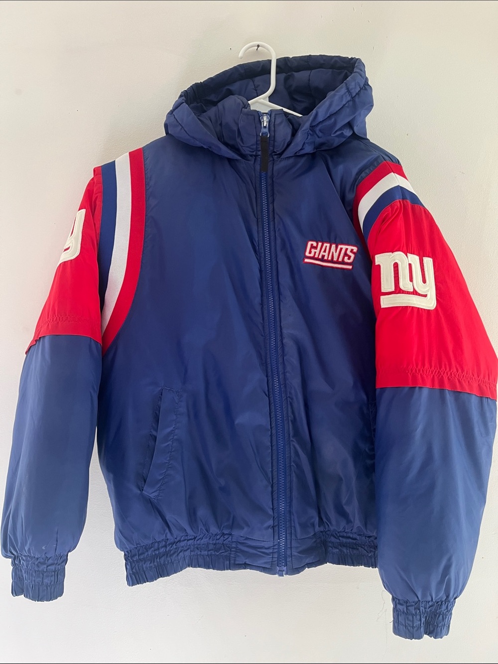 Y2K NFL Navy and Red Hooded Giants Puffer Jacket size XL can fit women’s small